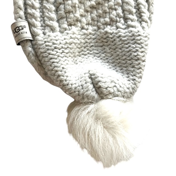 UGG Nyla Cable Knit Wool Scarf with Shearling Fur Pom Poms White Gray Specks - Picture 2 of 7